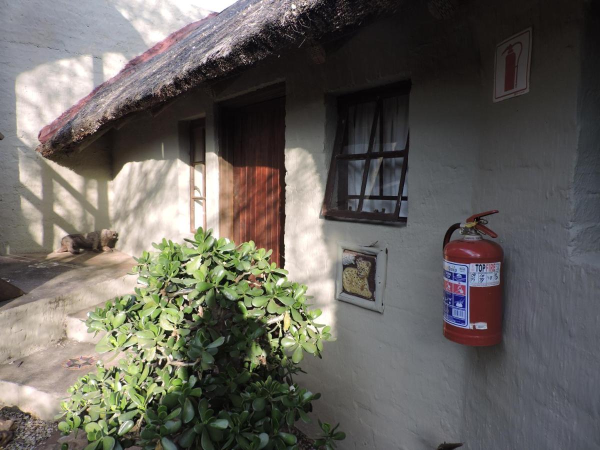 Kruger Inn Backpackers Marloth Park Exterior photo